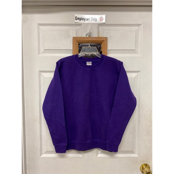 Gildan Tops - Gildan Heavy Blend Purple Sweatshirt Women's Medium Crewneck Pullover